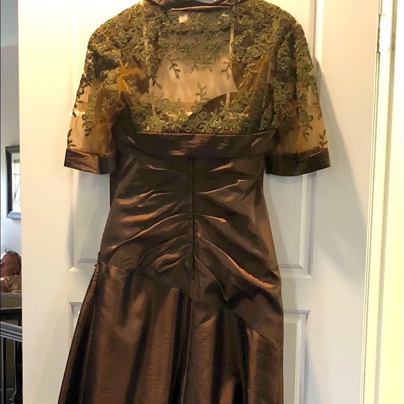 Beautiful Mother of the bride dress! - Picture 3 of 14